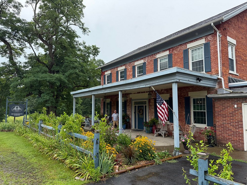 The Yorkshire Inn - Image 2