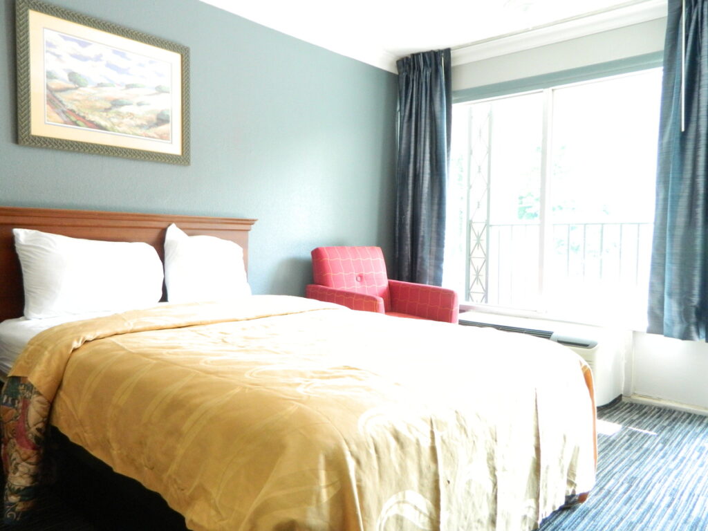 Travel Inn Atlanta - Image 2