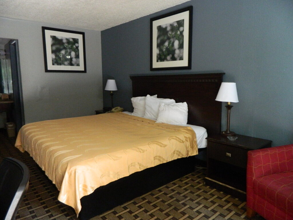 Travel Inn Atlanta - Image 4