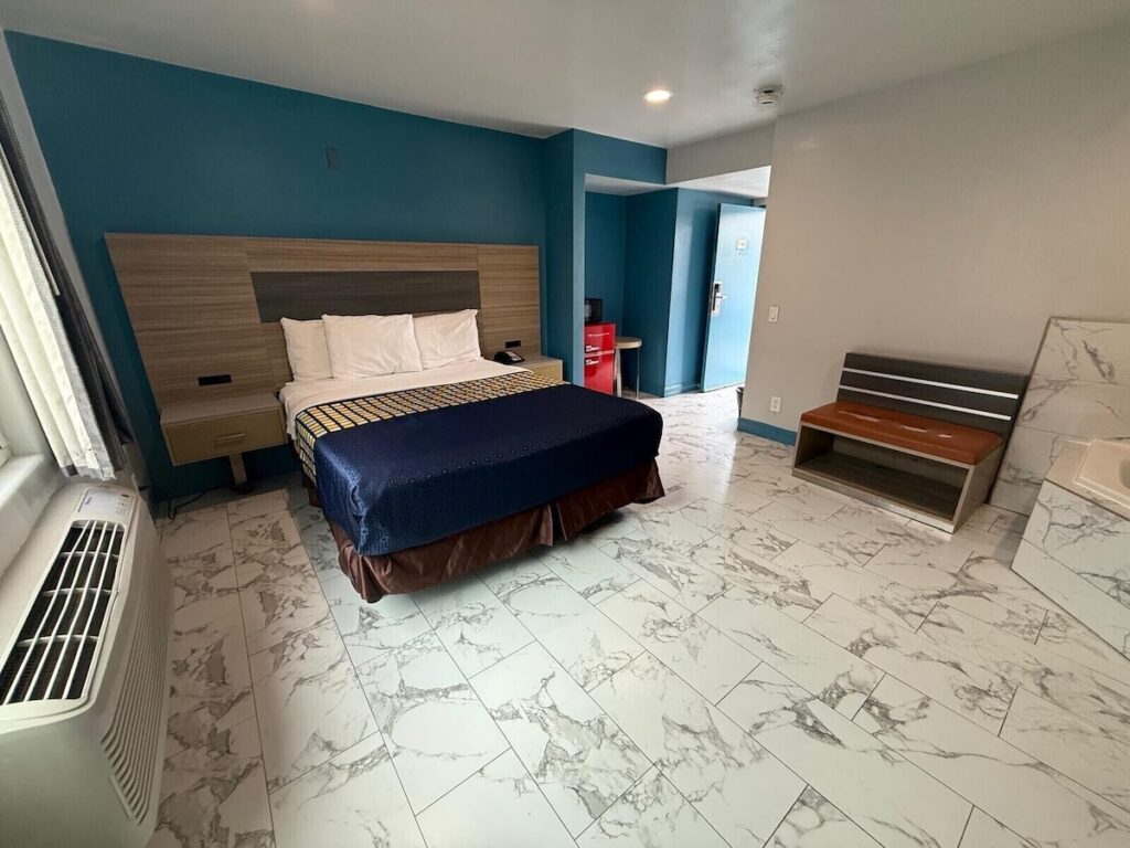 Travel Inn Motel - Image 4