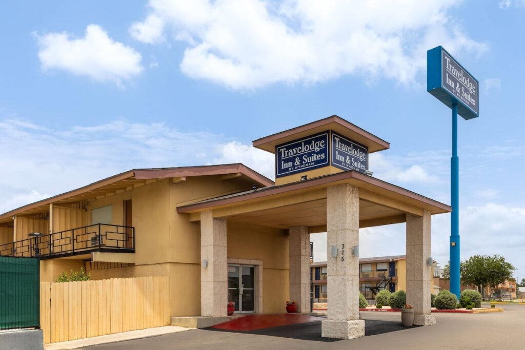 Travelodge by Wyndham New Braunfels - Image 5