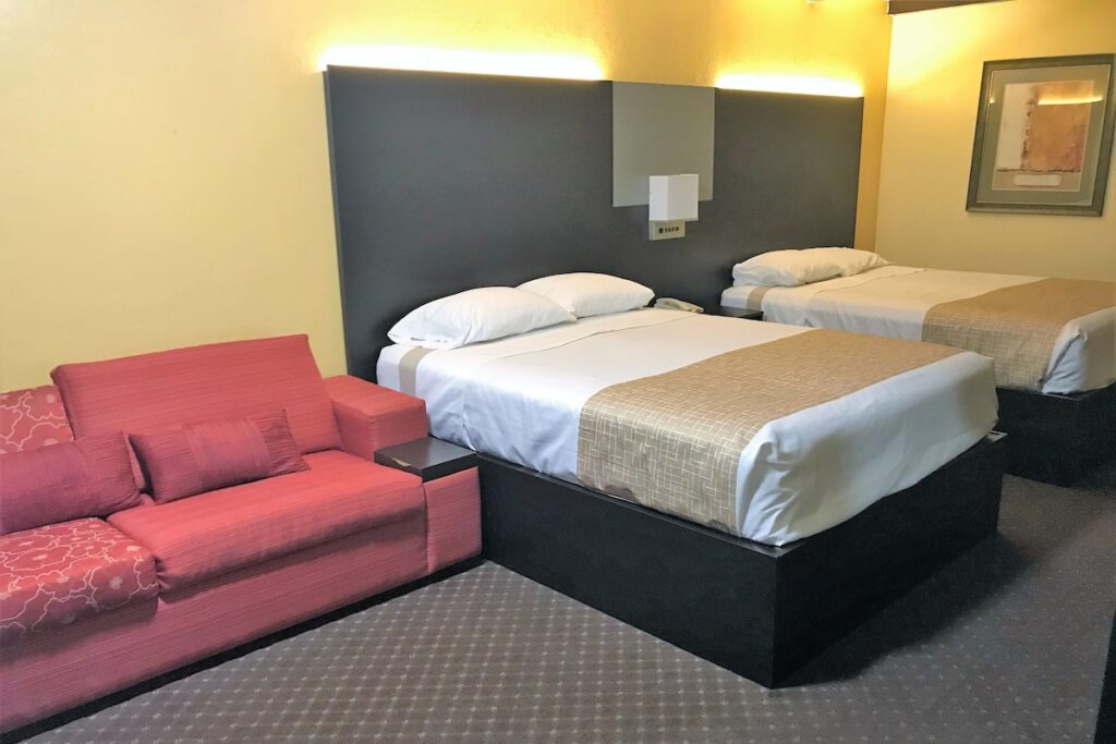 Travelodge by Wyndham New Braunfels - Image 3