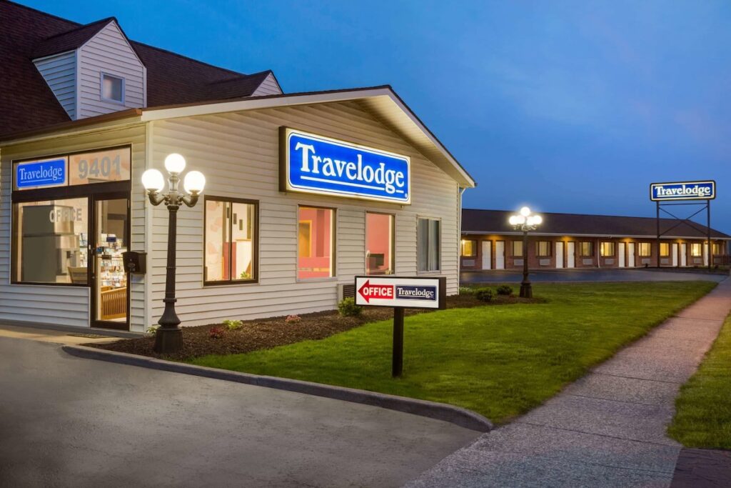 Travelodge by Wyndham Niagara Falls - Image 2