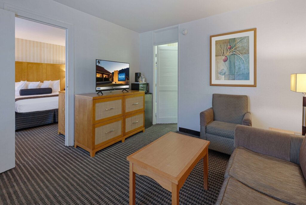 Travelodge by Wyndham Palm Springs - Image 3