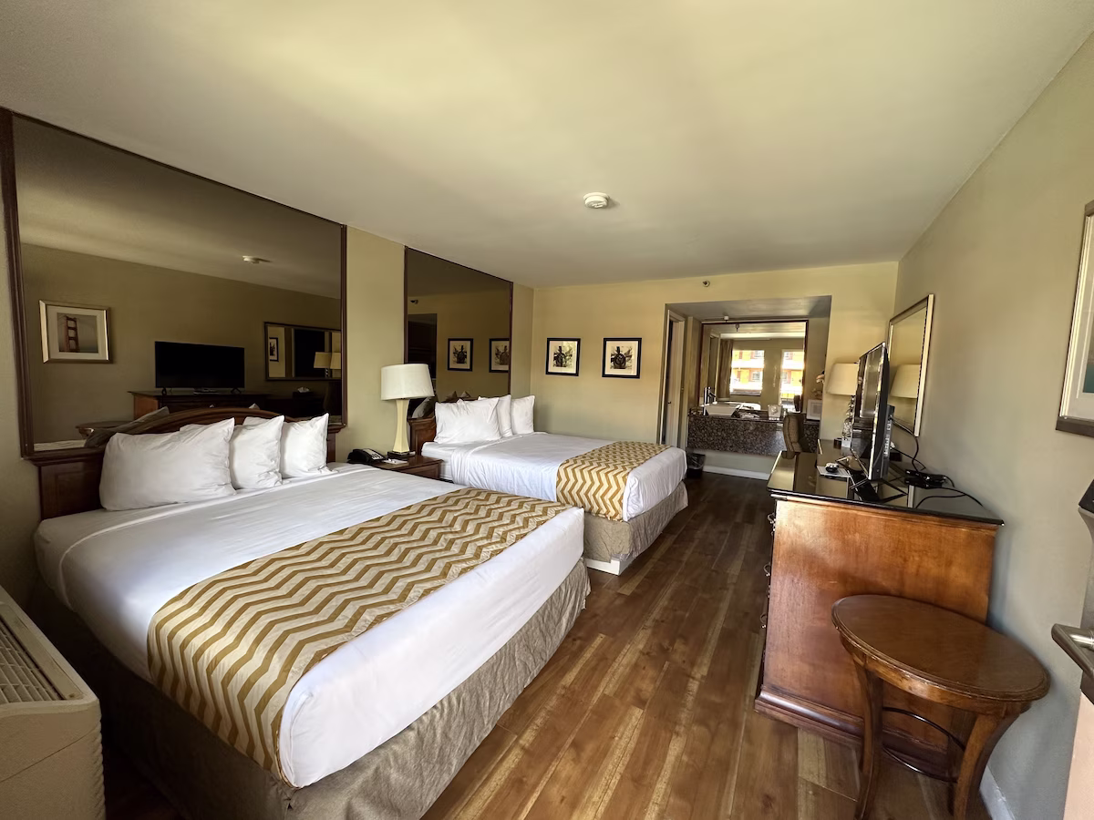 Travelodge by Wyndham Reno Downtown - Image 3