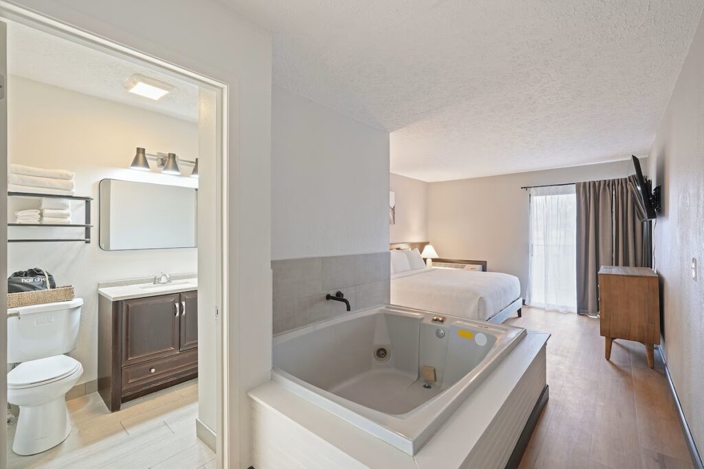 Tremont Lodge & Resort - Image 1