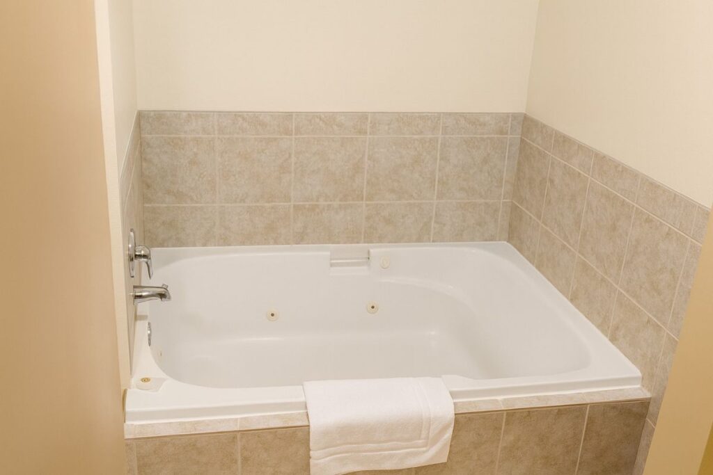 Triple Play Resort Hotel & Suites - Image 1