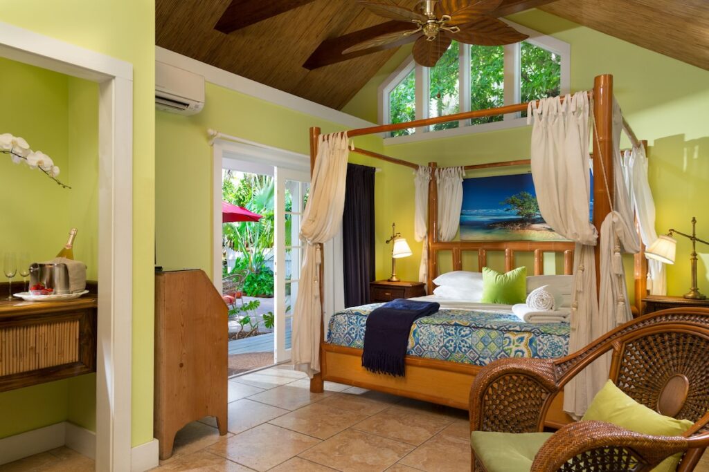 Tropical Inn - Image 2