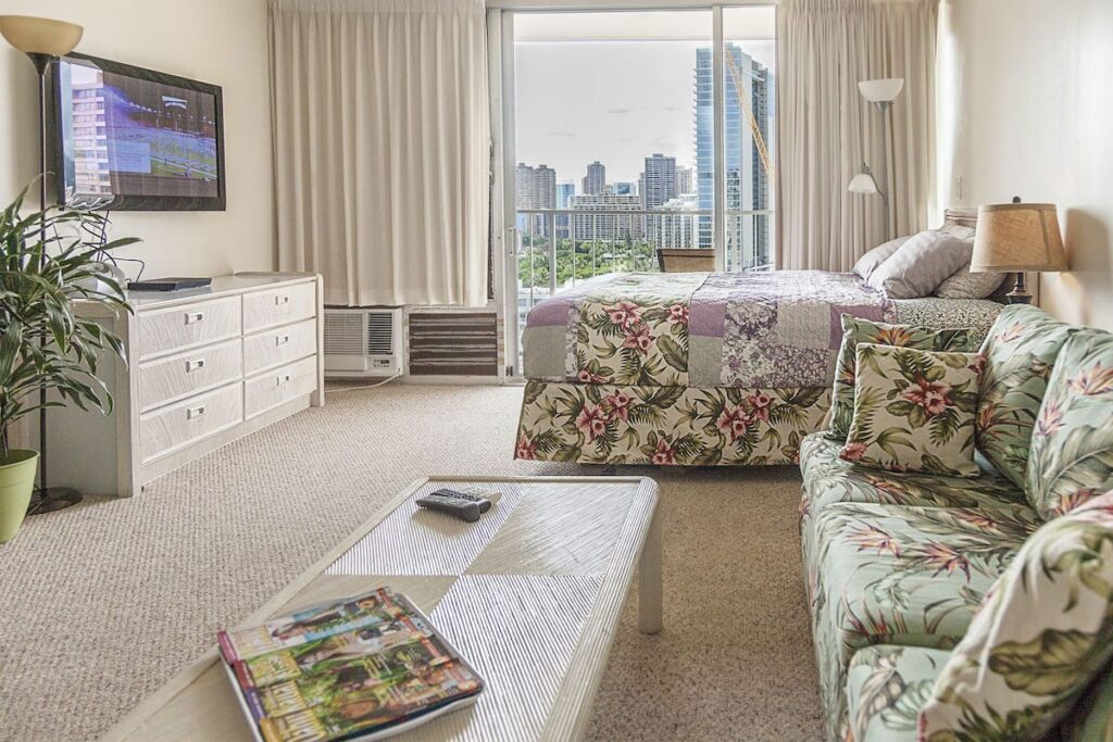 Tropical Studios at Marine Surf Waikiki - Image 4