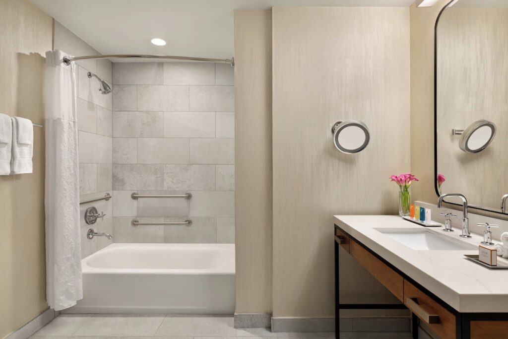 Twelve Midtown, Autograph Collection - Image 2