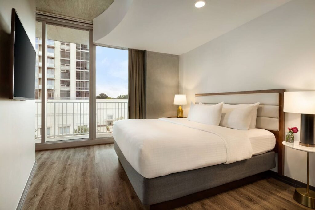 Twelve Midtown, Autograph Collection - Image 3