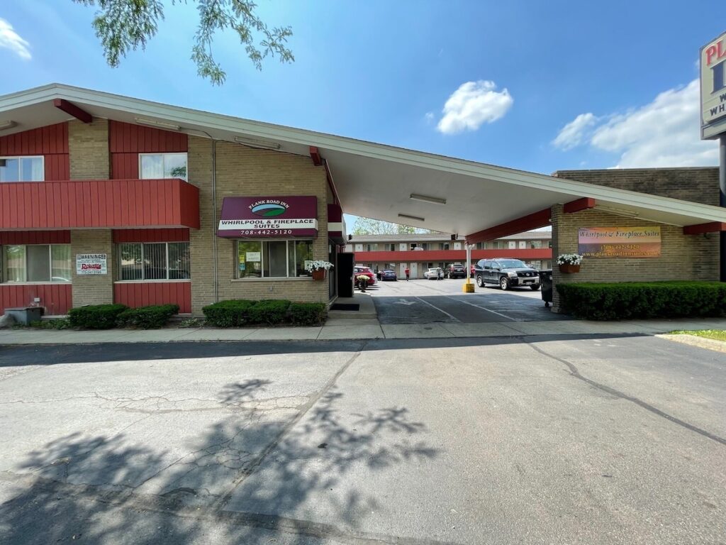 VIBE INN – WHIRLPOOL SUITES - Image 2