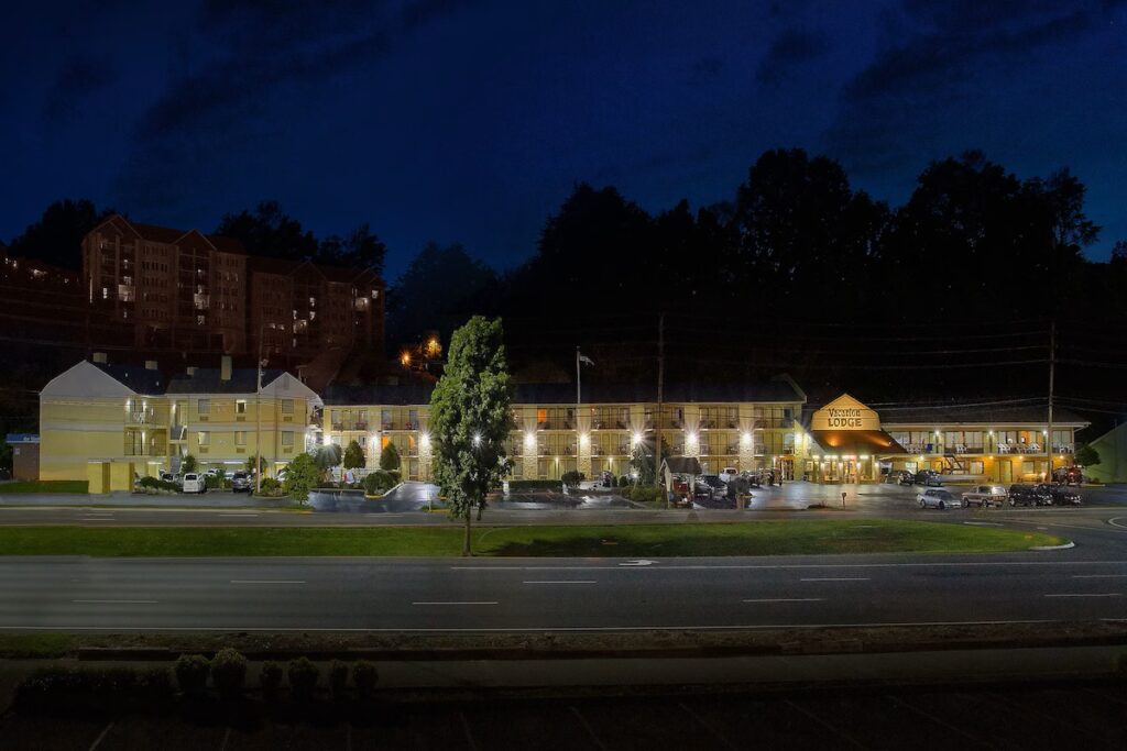 Vacation Lodge - Image 5