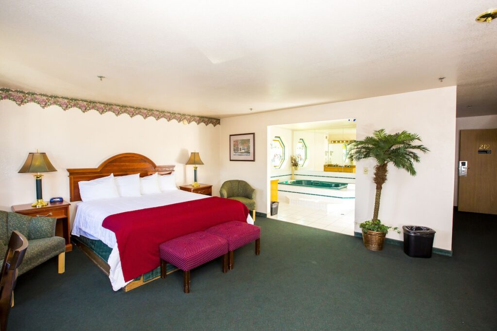 Village Inn & Suites - Image 2