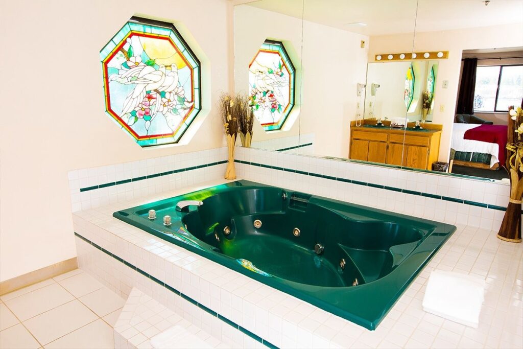 Village Inn & Suites - Image 3