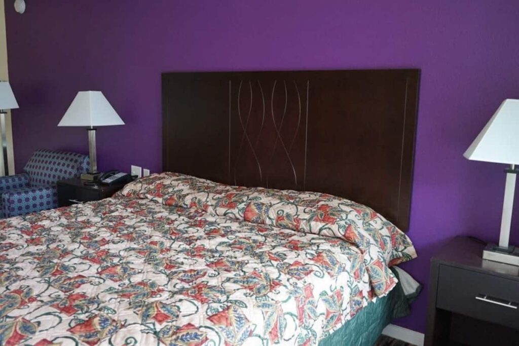 Village Motor Inn - Image 3