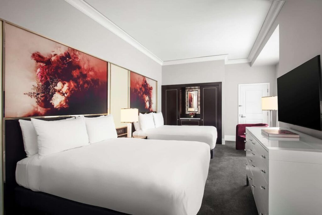 Waldorf Astoria Chicago - Image 4