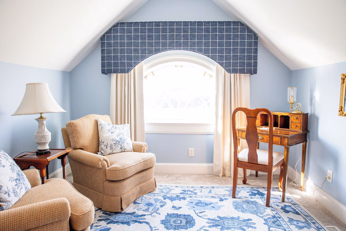 Warner Hall - Image 4