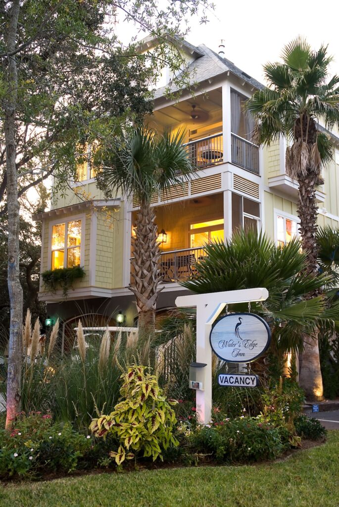 Water’s Edge Inn – Adults Only - Image 2