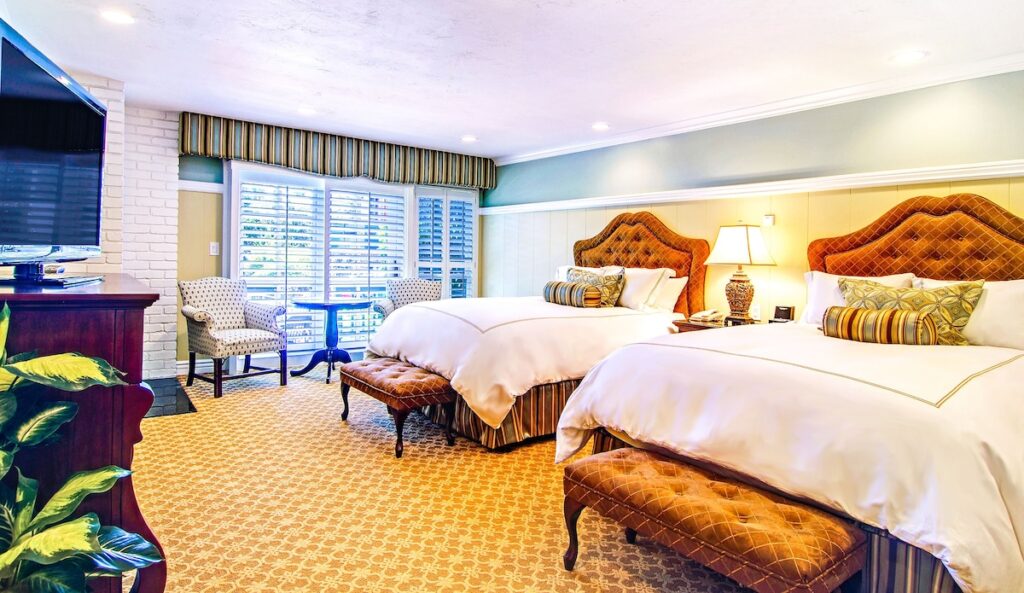 Wayside Inn - Image 4