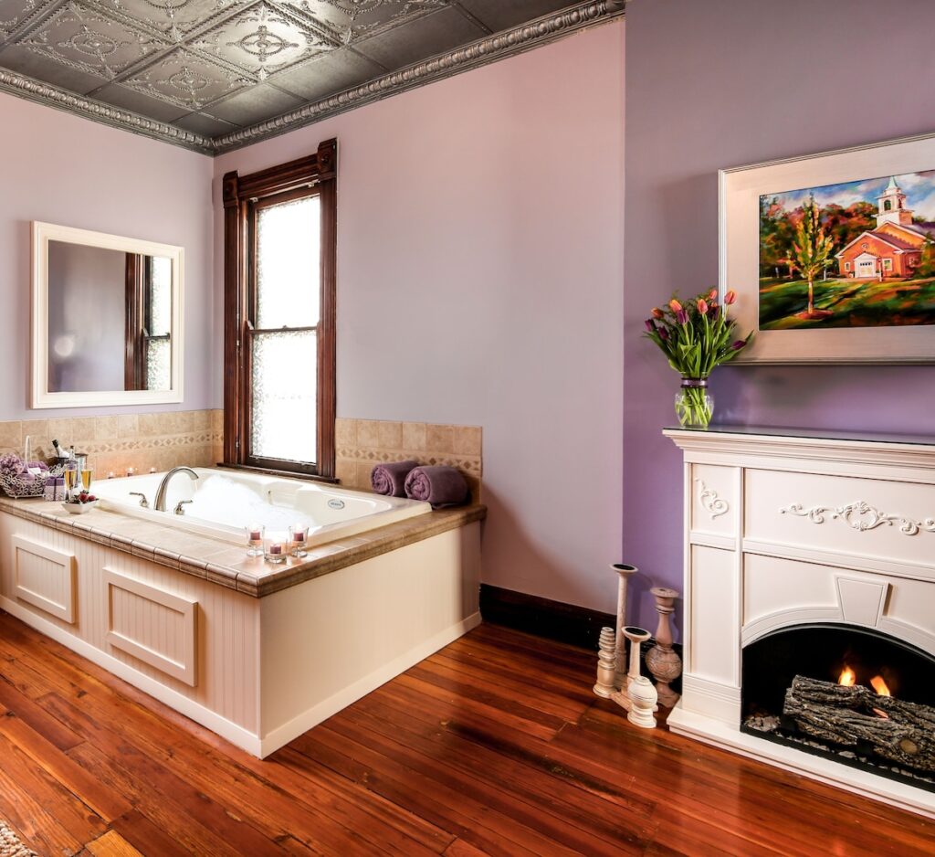 Weller Haus Bed, Breakfast & Event Center - Image 1