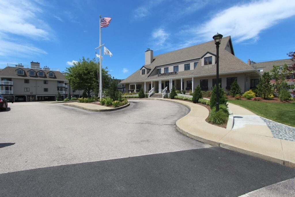 Wellington Resort - Image 2