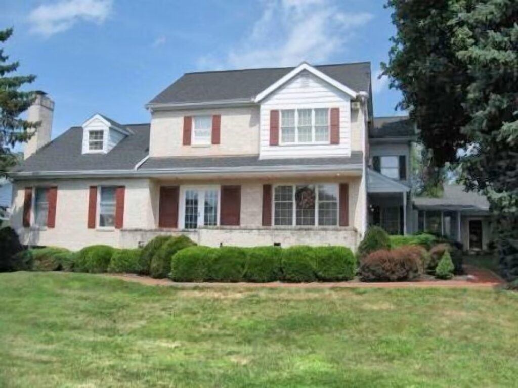 West Ridge Bed and Breakfast - Image 2