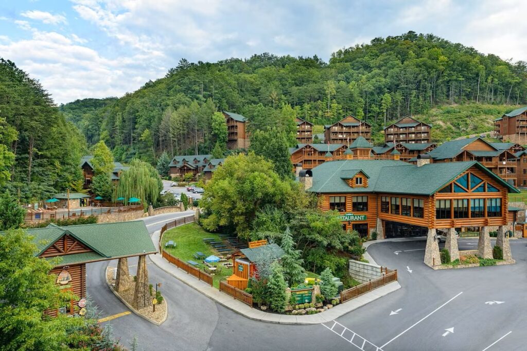 Westgate Smoky Mountain Resort & Water Park - Image 3
