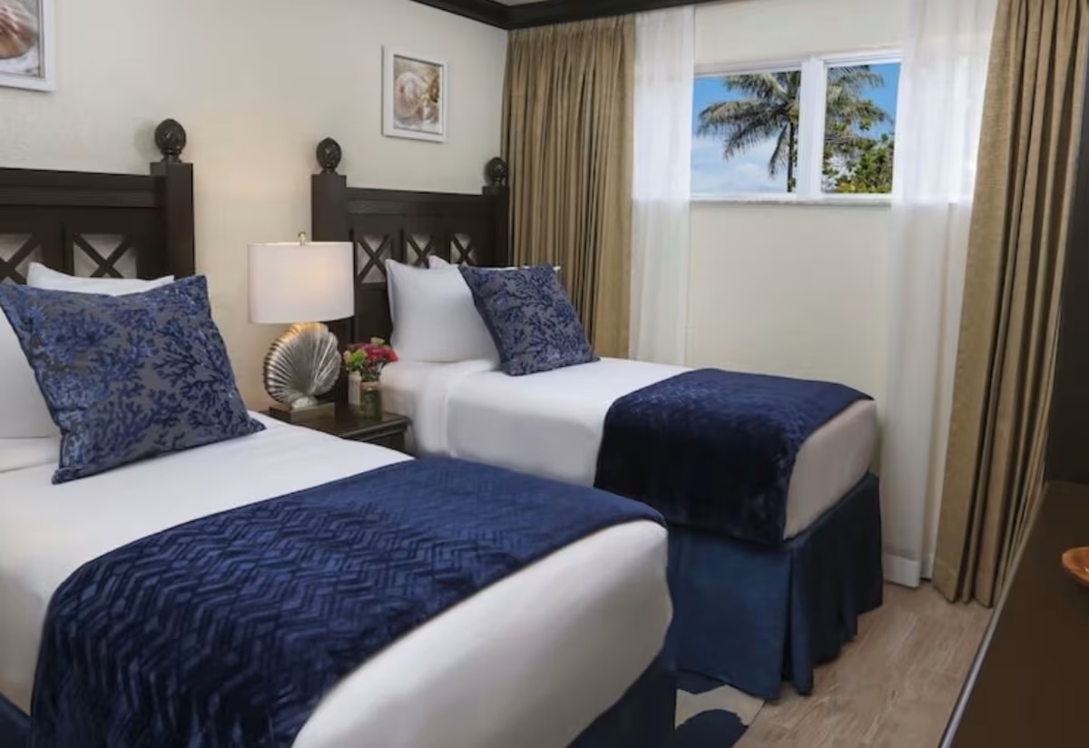 Westgate wild Bear Inn jetted tub