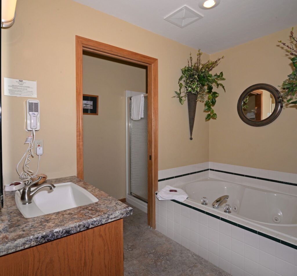 Westwood Shores Waterfront Resort - Image 1