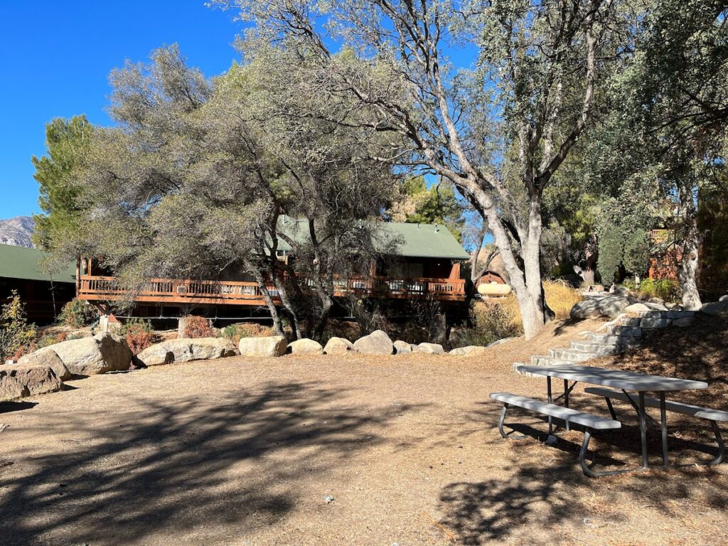 Whispering Pines Lodge - Image 5