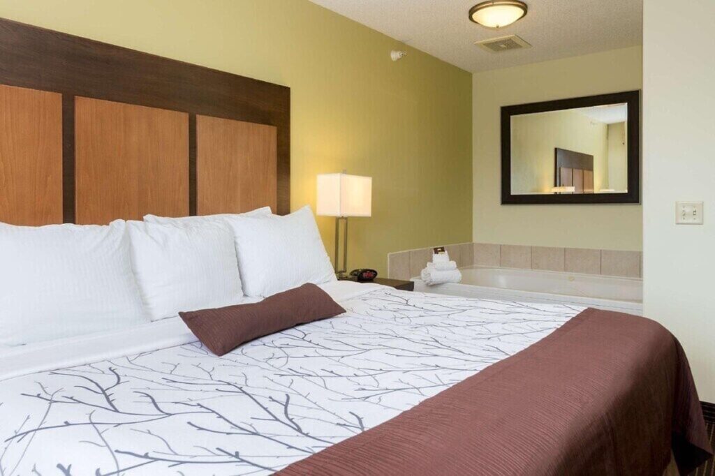 White Pines Inn & Suites