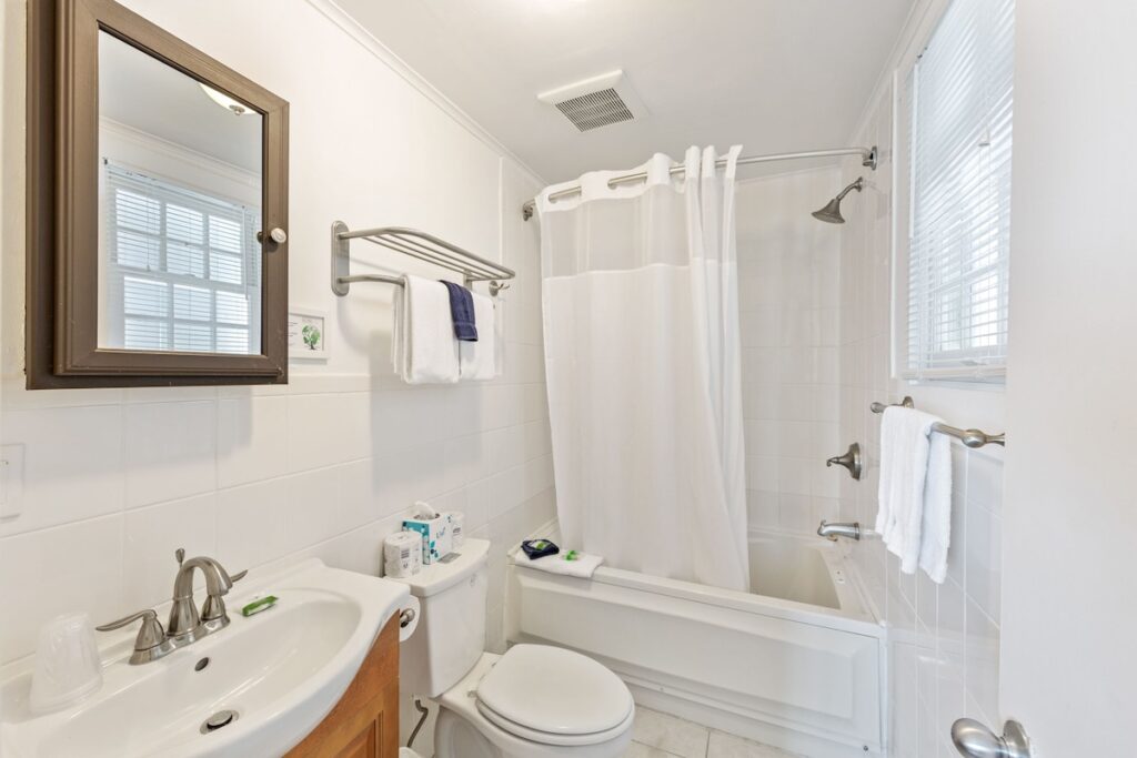 Wicker Guesthouse - Image 3