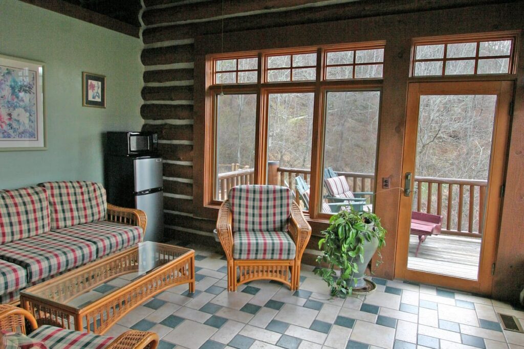Wildberry Lodge - Image 3
