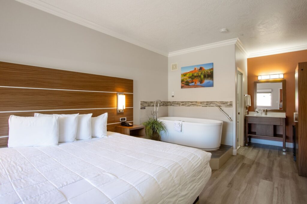 Wildflower Inn at Bell Rock - Image 3