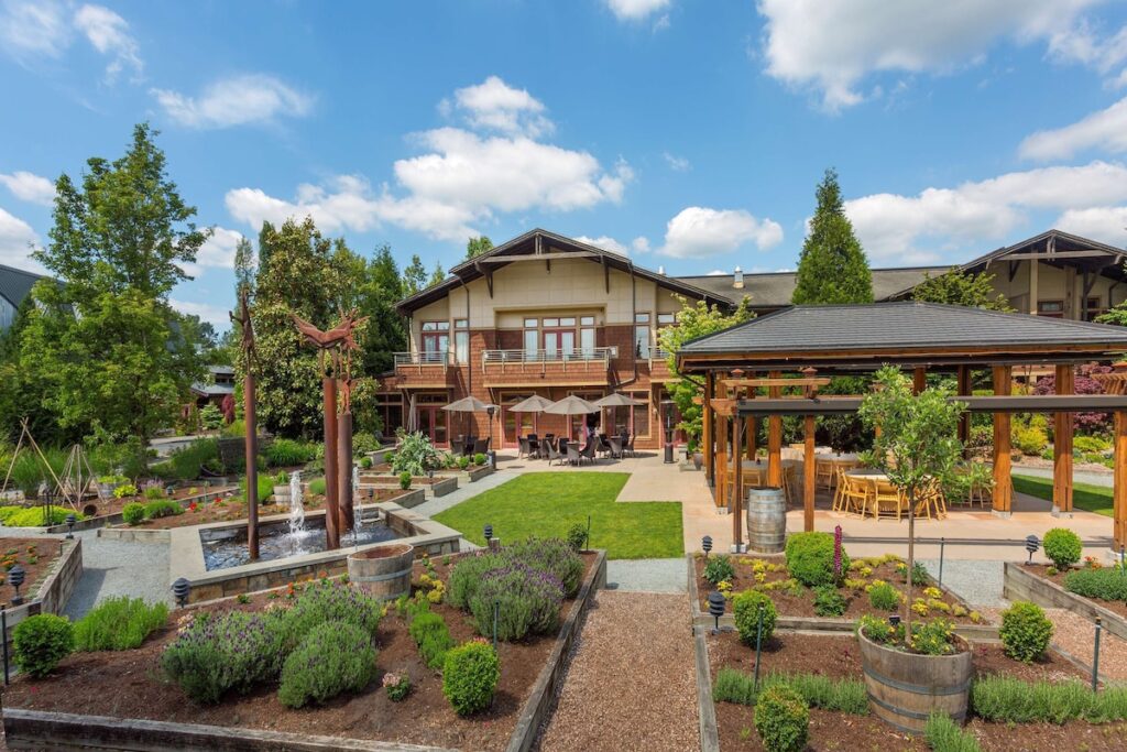 Willows Lodge - Image 5