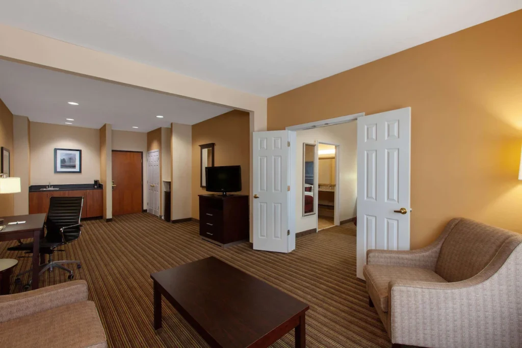 Wingate by Wyndham – Houston/Willowbrook - Image 3