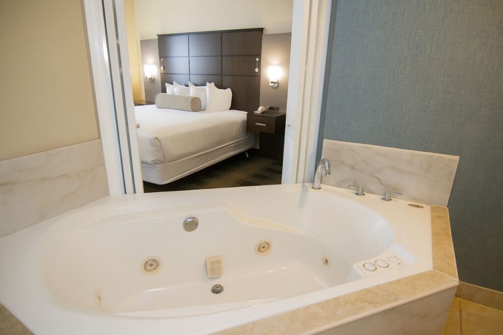 Wingate by Wyndham – Orlando International Airport - Image 1