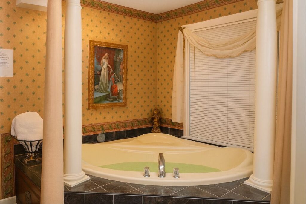 Woodstock Inn B&B - Image 2