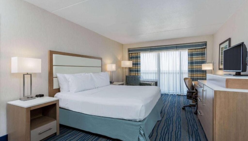 Wyndham Virginia Beach Oceanfront - Image 4