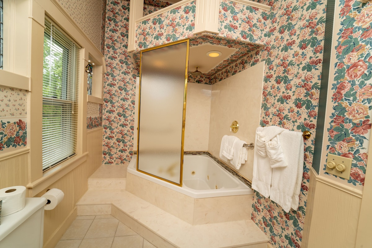 Yelton Manor Bed Breakfast featured image