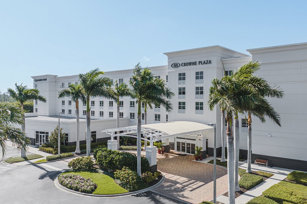 Crowne Plaza Ft. Myers Gulf Coast by IHG - Image 2